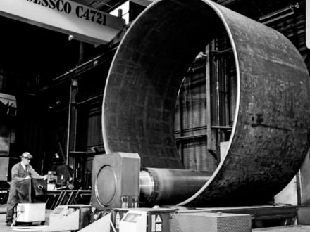 Antes del cierre patronal, el Boilermaker Jeff Burns disfrutaba de su trabajo como operador principal de mano y rodillo en CESSCO.