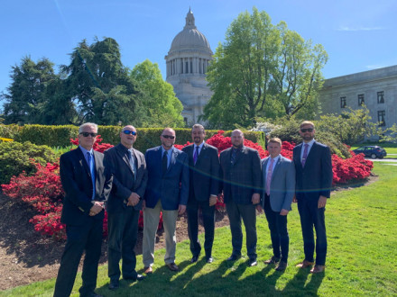 IVP-WS J. Tom Baca visits the Washington Capitol with Washington local business managers L-502’s Tracy Eixenberger and L-242’s Luke Lafley. From l. to r. Eixenberger, Mark Keffeler, Lafley, J. Tom Baca, Erik Seaberg, Mircha Vorobets and Trent Sorenson. 