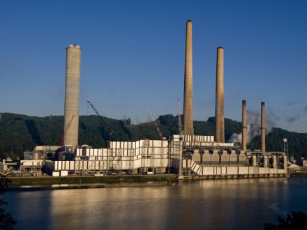 Located in Stratton, Ohio, the site for the W.H. Sammis Power Plant covers 187 acres along the Ohio River between East Liverpool and Steubenville. Photo used with permission of FirstEnergy.