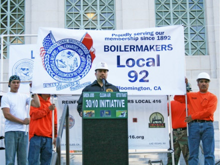 L-92 member Oscar Davila addresses a jobs rally in Los Angeles.