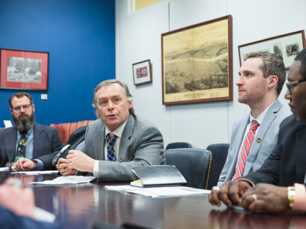 L-502’s Mike Anthony, second from left, discusses CCUS funding with aides to Sen. Jeff Merkley (D-Oregon) with l. to r., Steve Behling, L-104; Travis Dilley, L-242; and Timothy Tibbs, L-290.