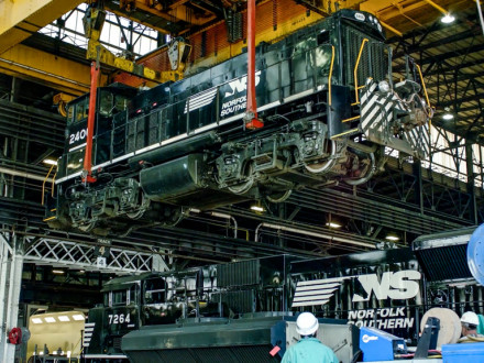 Altoona, PA: Rebuilding Locomotives