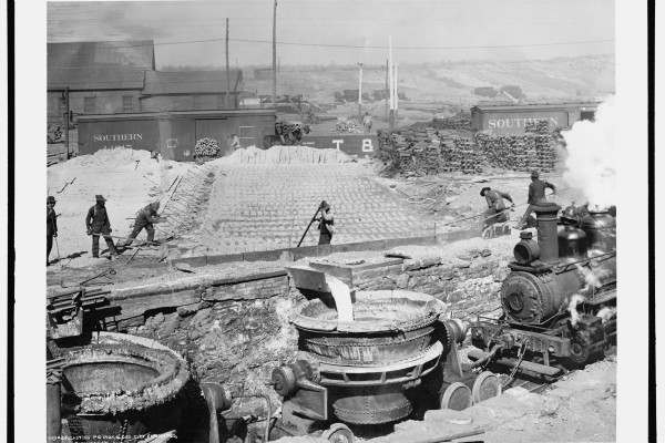 Slag run and filling slag pots at Sloss City furnaces, Birmingham, Alabama, circa 1906. Photo retrieved from Library of Congress  