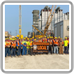 Los Boilermakers del Local 1 toman un descanso para una foto rápida en el proyecto Jackson Generation en Elwood, Illinois. Kiewit Power Constructors es el contratista del proyecto J-Power USA.