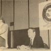 En 1989, los delegados a la conferencia de la División de Construcción escucharon hablar sobre el programa Fight Back Construction Organizing al entonces Director de la Organización, Newton B. Jones, de pie, y de izquierda a derecha la Directora de Campo Connie Mobley, el Representante Internacional Tony Yakemowicz y Bill Creeden.