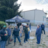 Boilermaker organizers and L-104 members greeting workers at the gate